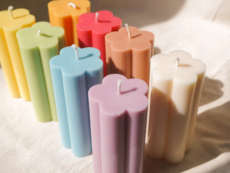 Flower Pillar Candle: Non scented