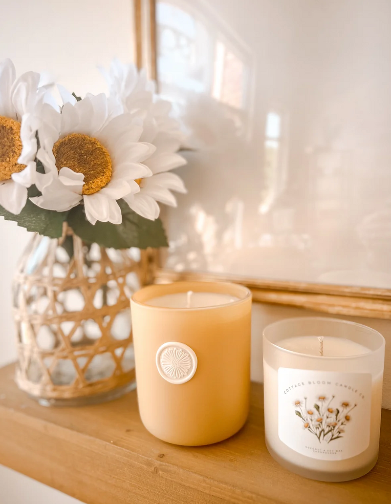 Daisy Bloom Candle